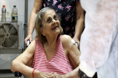 Éste miércoles sigue la vacunación de adultos mayores. En VGG hoy les toca a los geriátricos