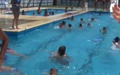 Pueblo Esther celebra sus 130 años con un gran encuentro de natación