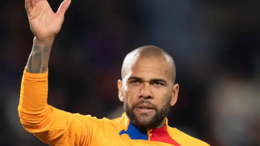 Dani Alves detenido y denunciado por agresión sexual